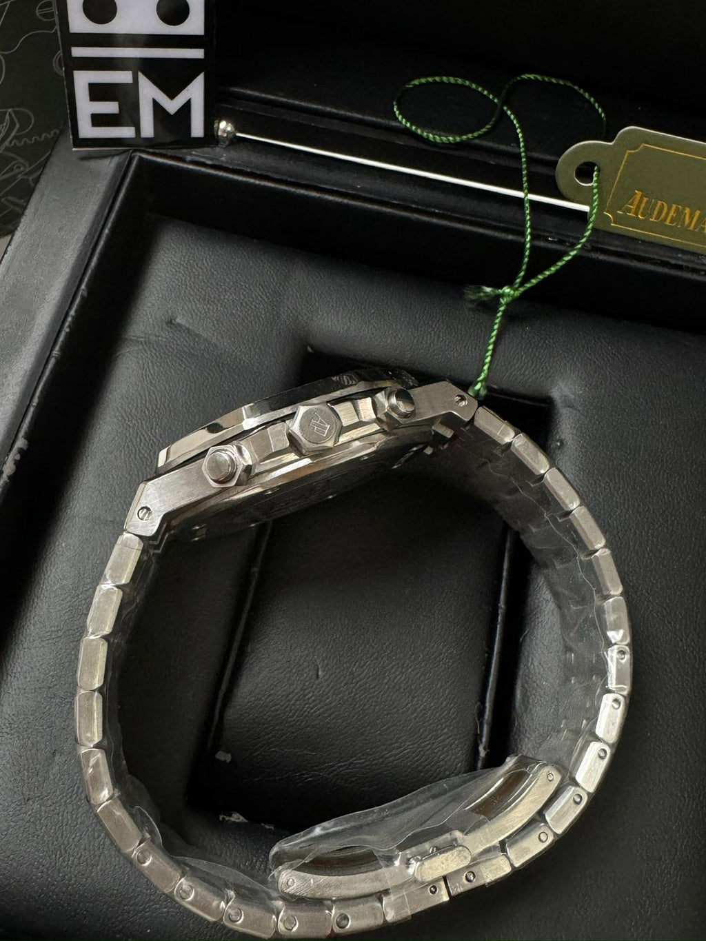 Audemars Piguet Royal Oak Réplica Premium: Qualidade Suíça, Design Icônico com Garantia