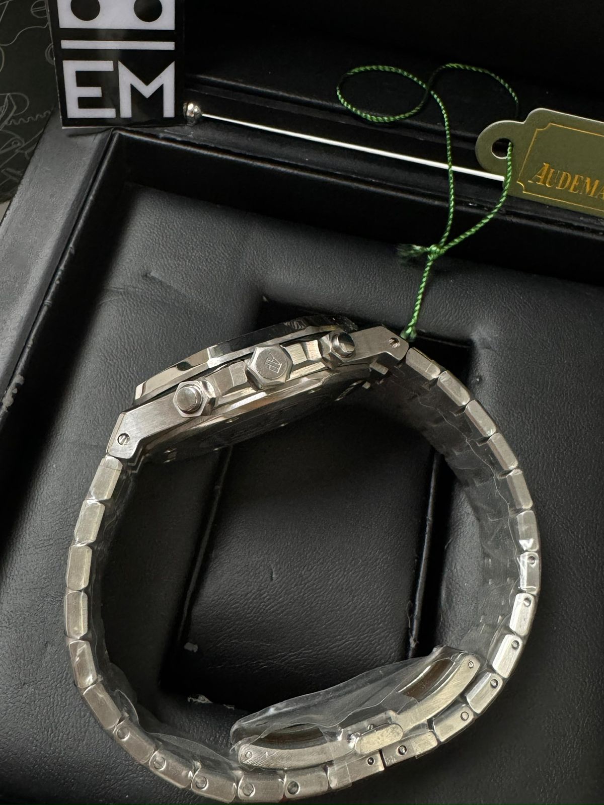 Audemars Piguet Royal Oak Réplica Premium: Qualidade Suíça, Design Icônico com Garantia