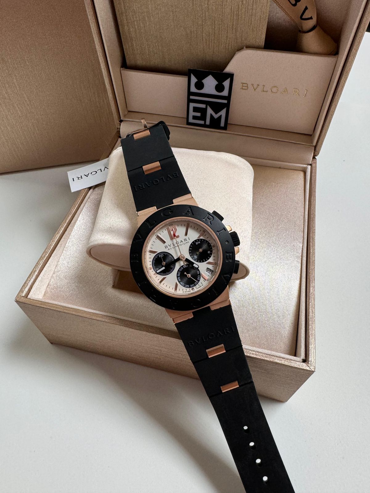 Relógio Bvlgari Aluminium Masculino Réplica Premium Quartz 40mm Safira Resistente Água