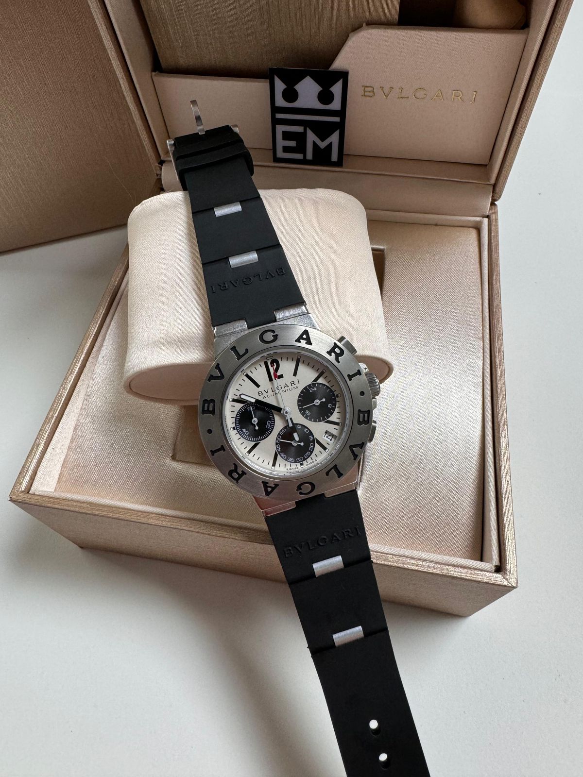 Relógio Bvlgari Aluminium Premium: Movimento Quartzo, Safira, Aço Inoxidável, 20 ATM