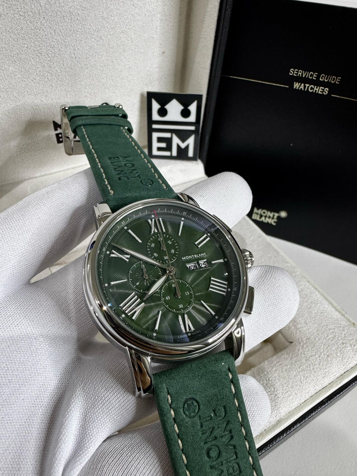 Relógio Montblanc 4810 Quartzo Safira Couro Verde Premium Masculino Elegante