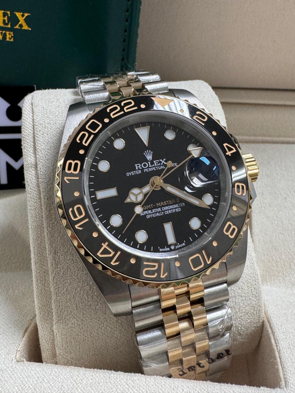 https://images.tcdn.com.br/img/img_prod/1346550/rolex_gmt_master_ii_jubilee_silver_gold_733_1_fd097c5ee48fed1223f82e189404433c.jpeg
